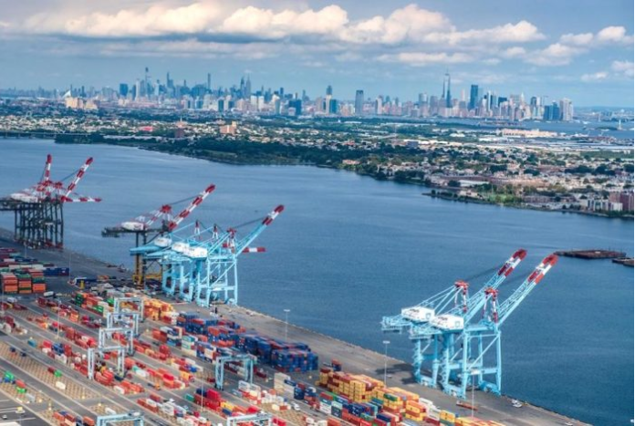 Looming U.S. Port Strike Threatens Major Shipping Disruptions